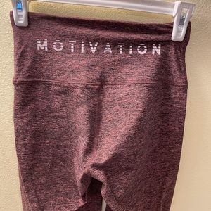 Comfy Good hyouman “motivation” yoga leggings